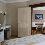 رومانس 3* مرمريس