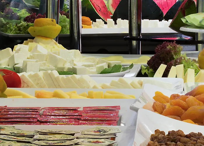 浪漫海滩酒店 3* 马尔马里斯